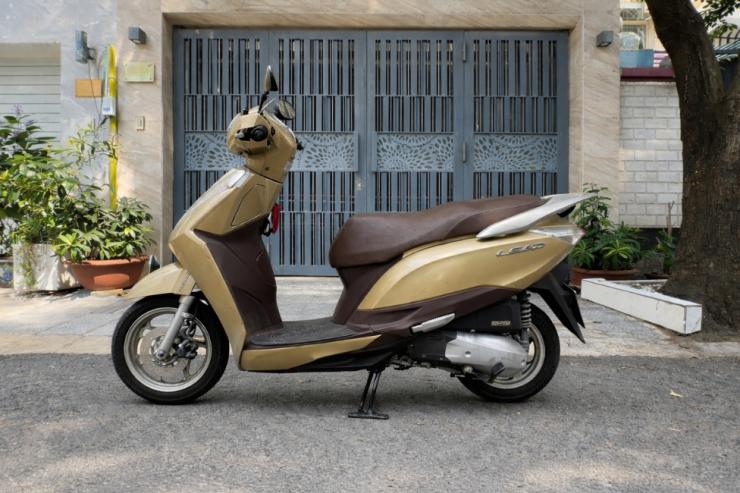 Cách tự châm nước làm mát xe Lead tại nhà