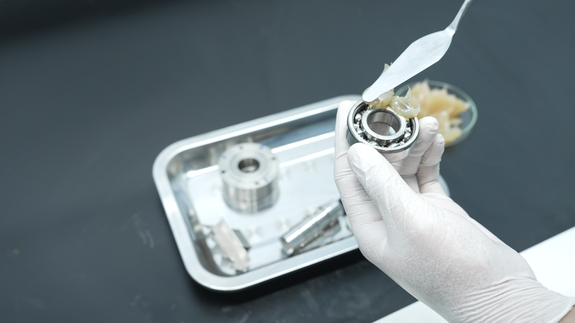 Mỡ bôi trơn lithium cực áp