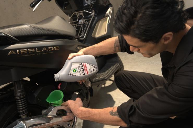Dầu nhớt xe tay ga Access Scooter giúp máy bền hơn