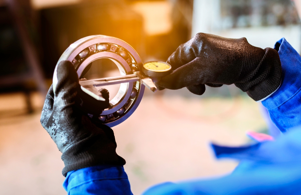 Cần lưu ý gì khi thay và kiểm tra mỡ cho bạc đạn?