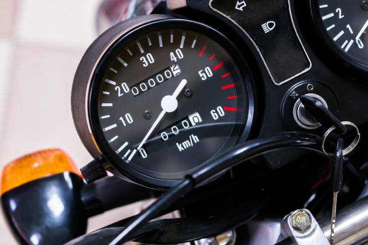 Cách đọc số km trên xe máy để biết khi nào nên thay nhớt