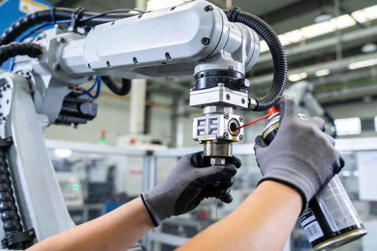Máy móc công nghiệp: Giải pháp bôi trơn cho thiết bị
